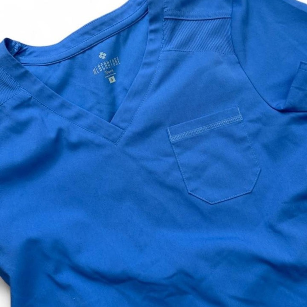 Med Couture Touch Scrub Set Women's Small petite Blue V Neck Top Pants Nurse - Picture 2 of 7